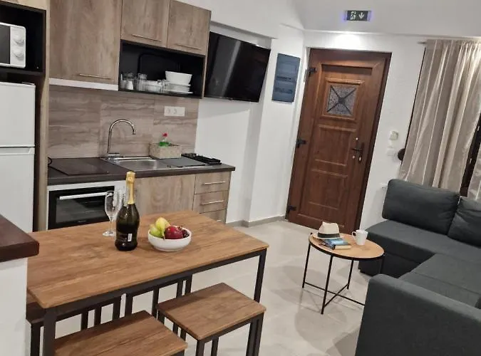 το στενάκι * Skiatos