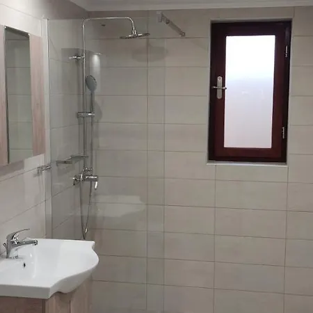 το στενάκι * Σκιάθος Πόλη