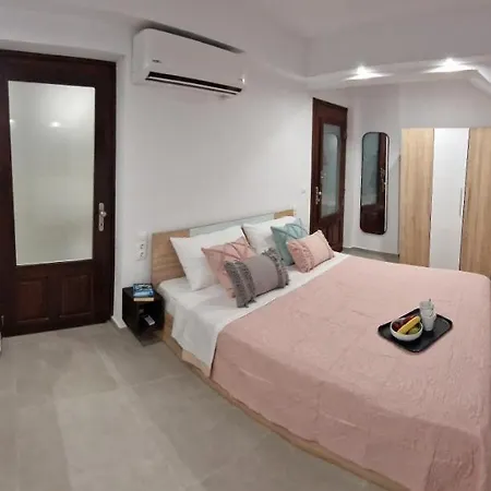 Διαμέρισμα το στενάκι Σκιάθος Πόλη