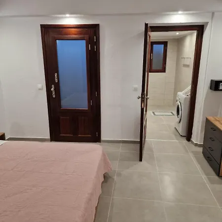 Daire το στενάκι