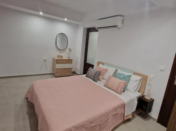 το στενάκι Città di Skiathos