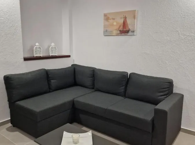 το στενάκι * Città di Skiathos